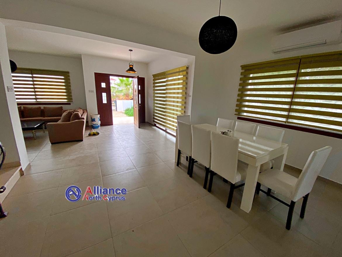 Spacious villa for two owners, garden and parking