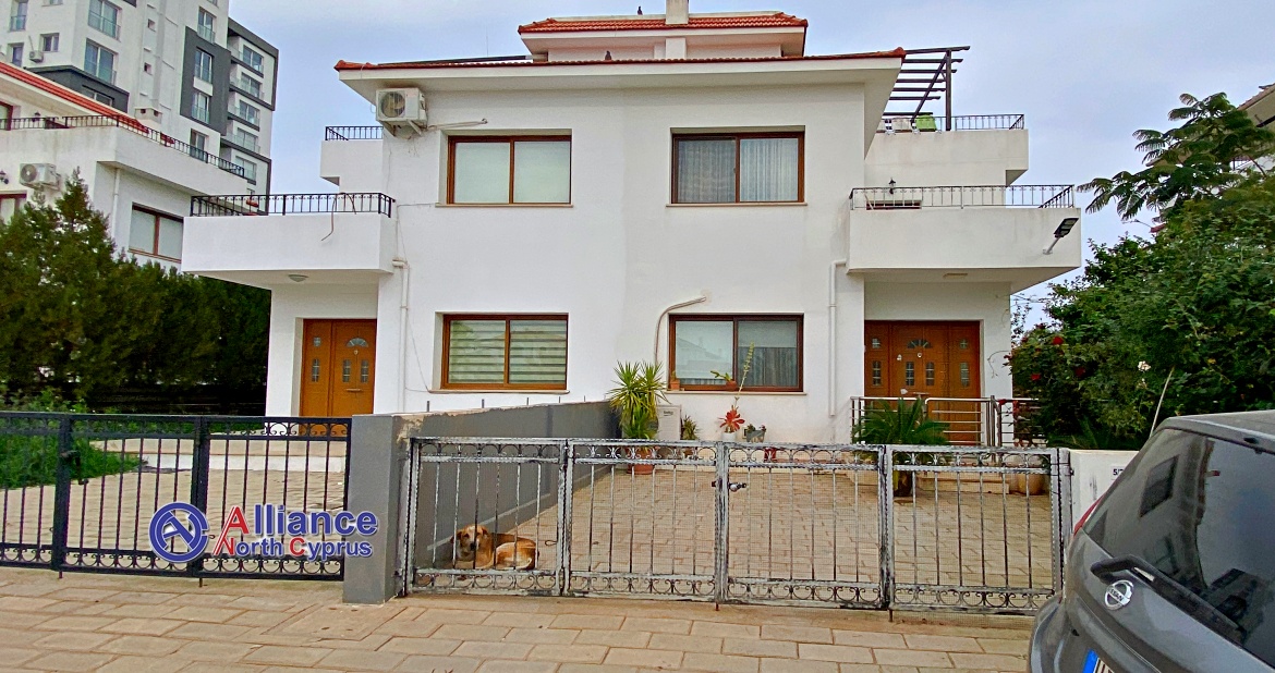 Three bedroom villa for two families for rent