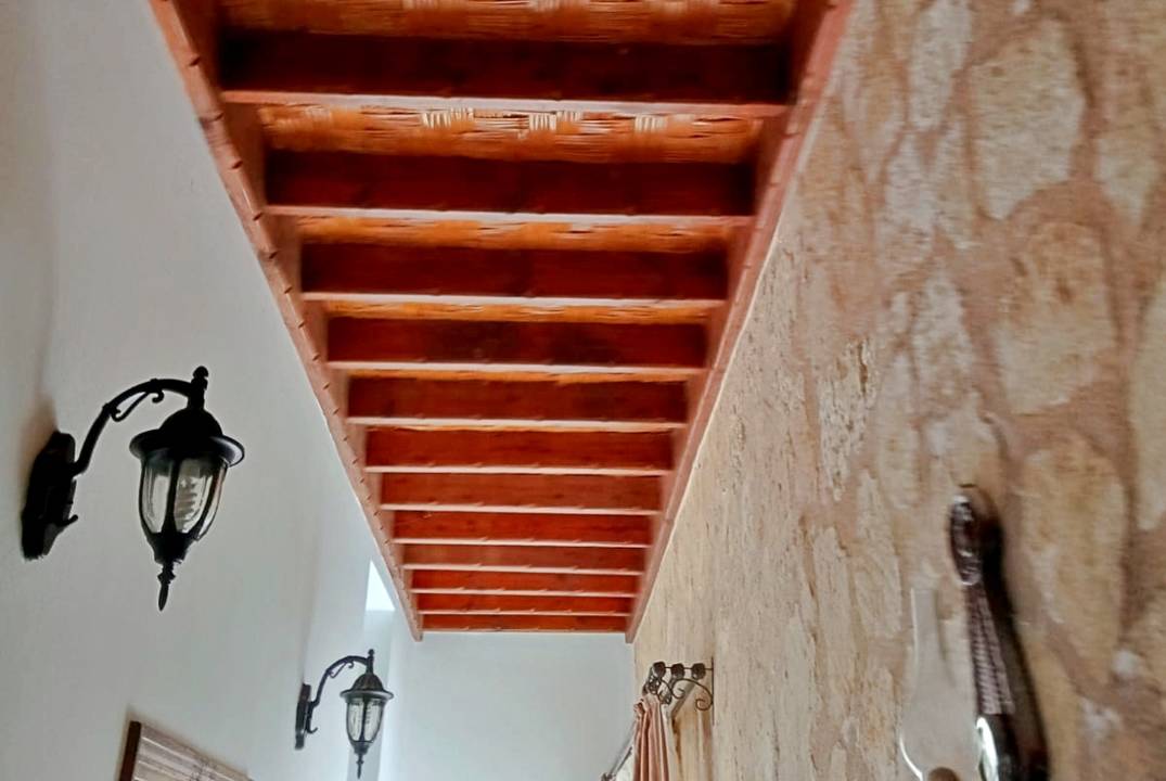 A spacious and cozy villa, Karşıyaka Villa (Taş Ev)