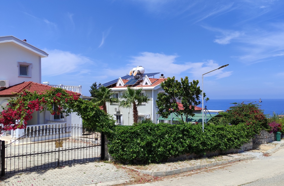 Luxury Villa on the Mountainside in Esentepe