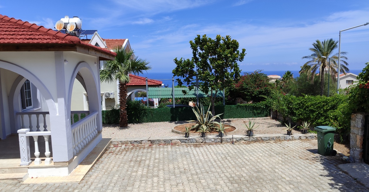 Luxury Villa on the Mountainside in Esentepe