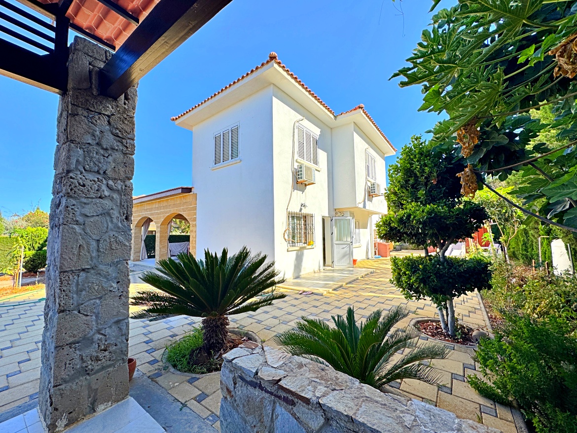 FOR SALE villa in Iskele, Bogaz - the sea and a supermarket nearby!