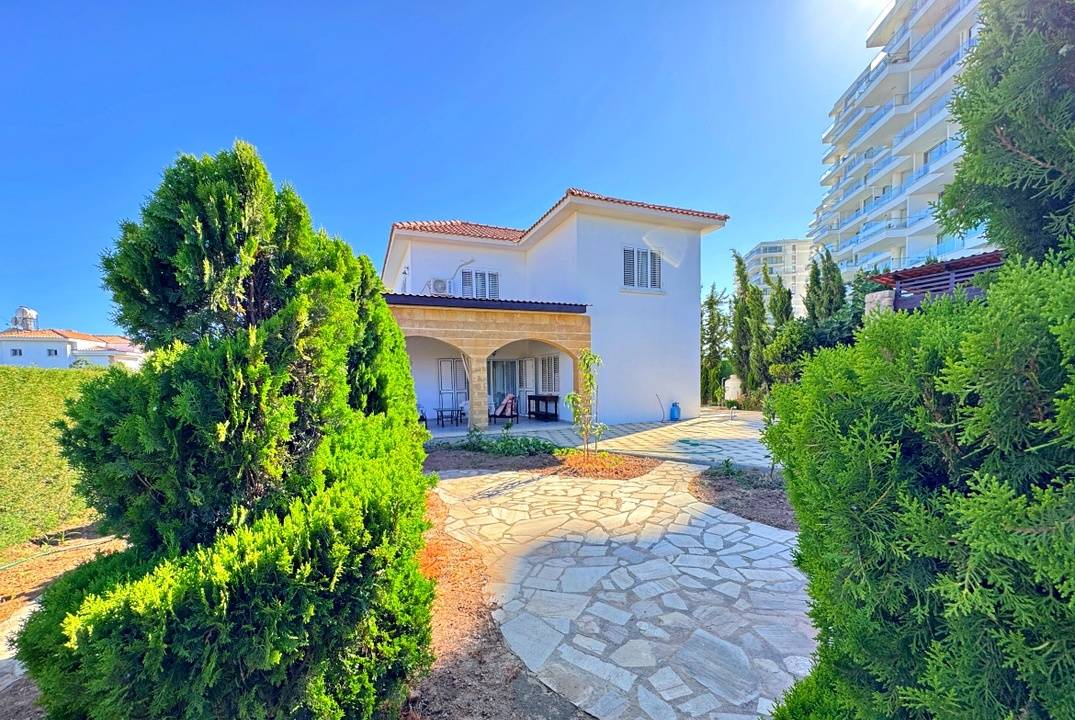 FOR SALE villa in Iskele, Bogaz - the sea and a supermarket nearby!