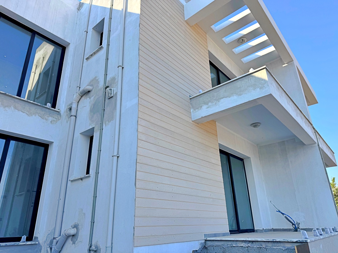 2+1 apartments in a stunning complex in Karaagach. Surrounded by nature and uninterrupted panoramas guaranteed!