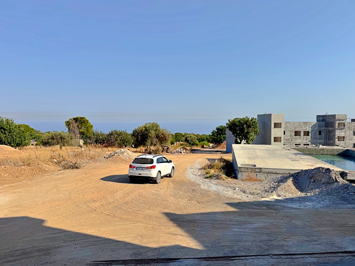 2+1 apartments in a stunning complex in Karaagach. Surrounded by nature and uninterrupted panoramas guaranteed!