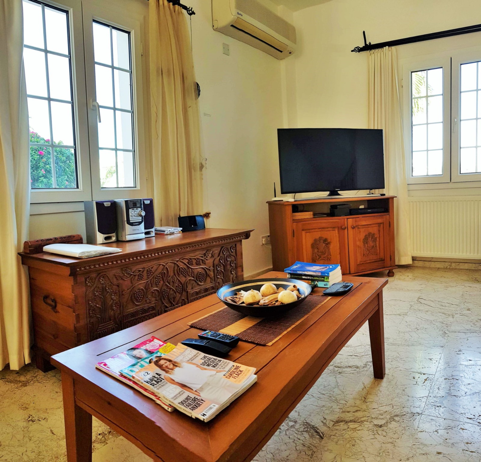 Bellapais Villa, Kyrenia – 3-Bedroom Home with Garden and Views