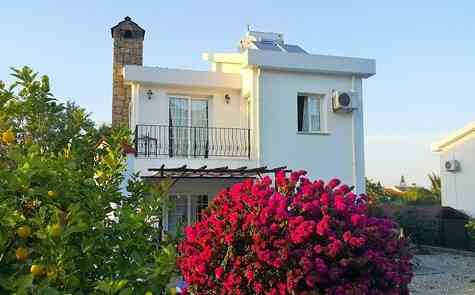 Bellapais Villa, Kyrenia – 3-Bedroom Home with Garden and Views