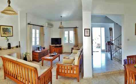 Bellapais Villa, Kyrenia – 3-Bedroom Home with Garden and Views