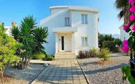 Bellapais Villa, Kyrenia – 3-Bedroom Home with Garden and Views