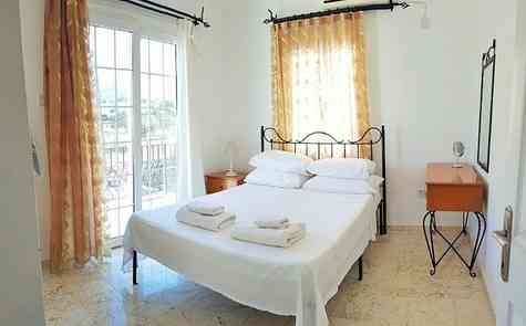 Bellapais Villa, Kyrenia – 3-Bedroom Home with Garden and Views