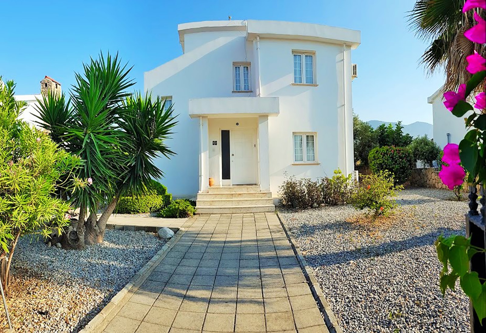 Bellapais Villa, Kyrenia – 3-Bedroom Home with Garden and Views