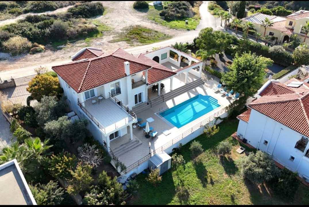 Prestigious Villa in Lower Bellapais with Panoramic Views