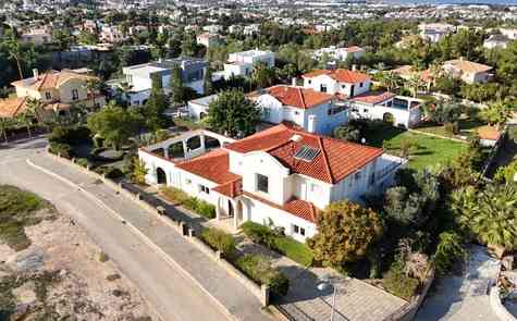 Prestigious Villa in Lower Bellapais with Panoramic Views