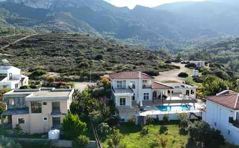 Prestigious Villa in Lower Bellapais with Panoramic Views
