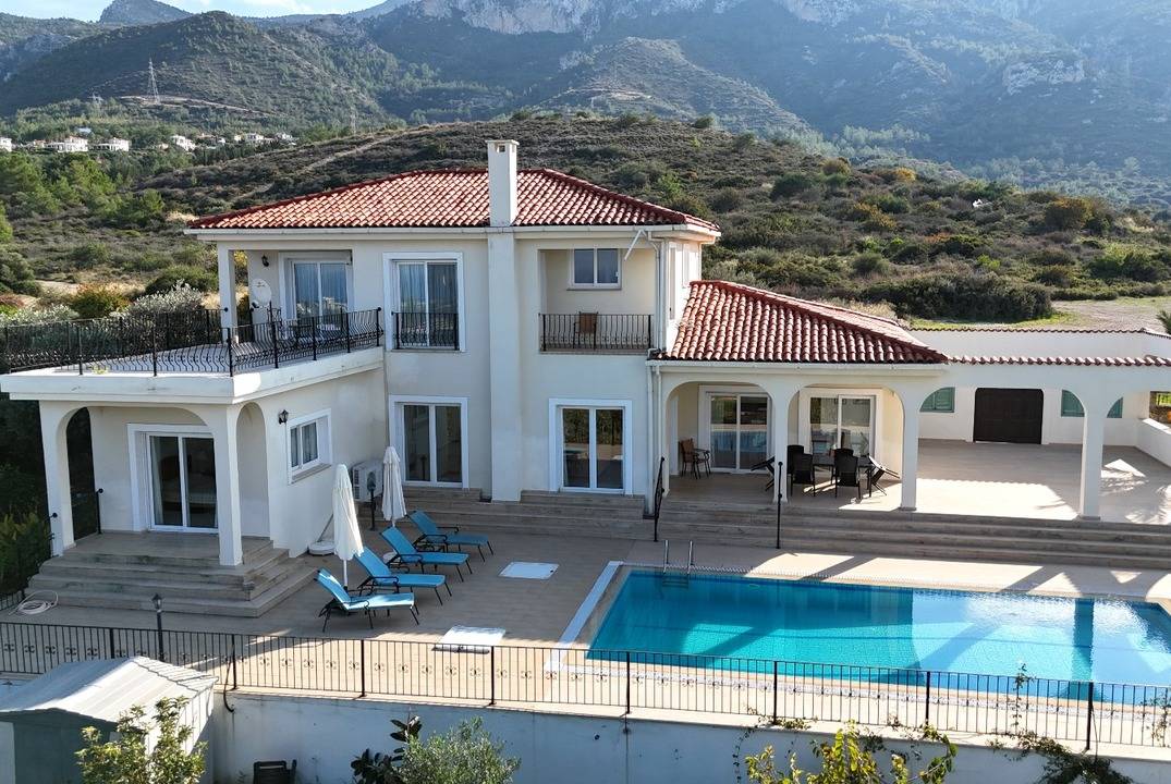 Prestigious Villa in Lower Bellapais with Panoramic Views