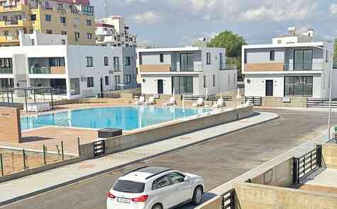 Luxury Homes Steps Away from the Best Beaches