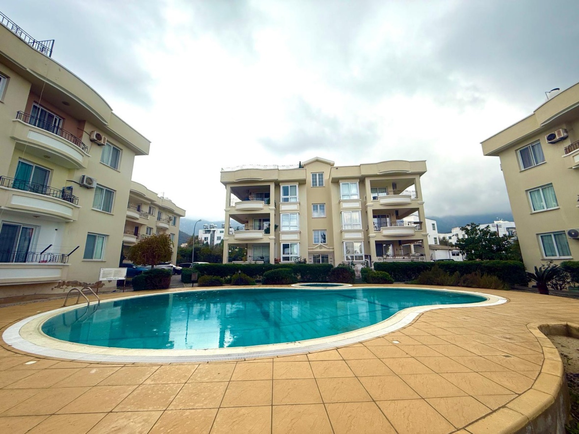 Spacious fully furnished 3+1 apartment with sea and mountain views in Girne, Alsancak, Kavankoy Site.