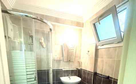 Spacious fully furnished 3+1 apartment with sea and mountain views in Girne, Alsancak, Kavankoy Site.