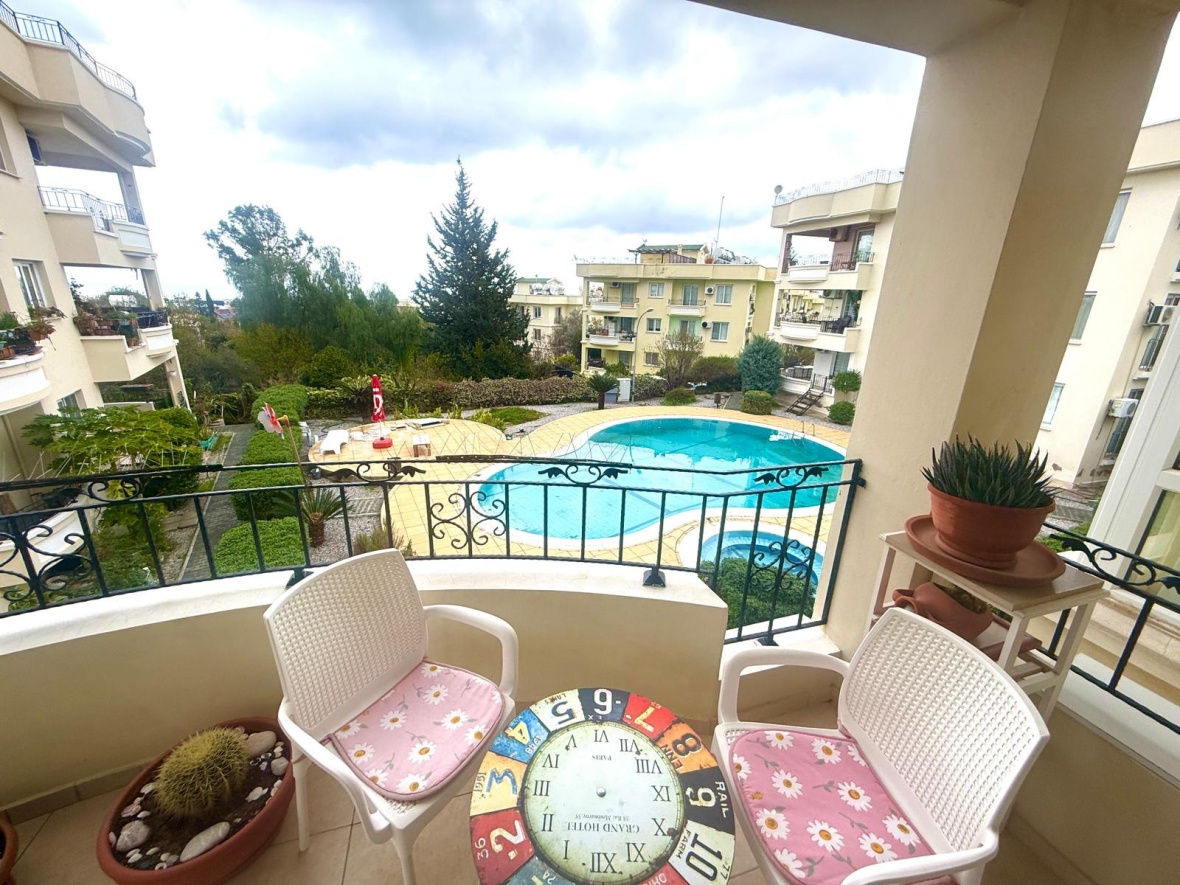 Spacious fully furnished 3+1 apartment with sea and mountain views in Girne, Alsancak, Kavankoy Site.
