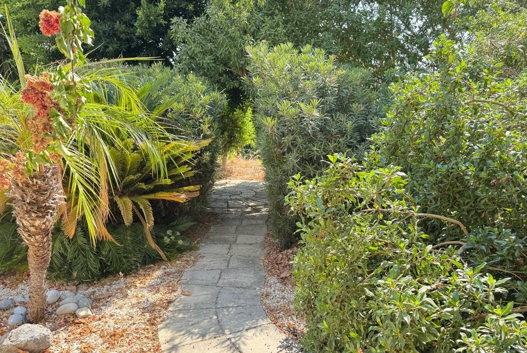 Spacious 3+1 Villa for Rent in Karşıyaka