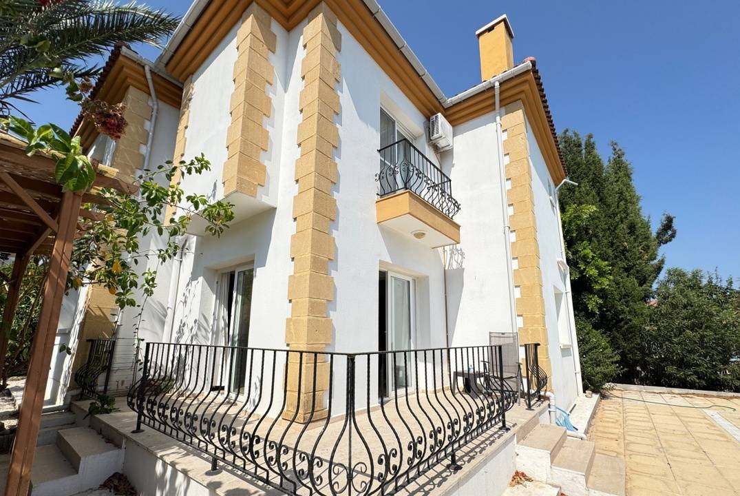 Spacious 3+1 Villa for Rent in Karşıyaka