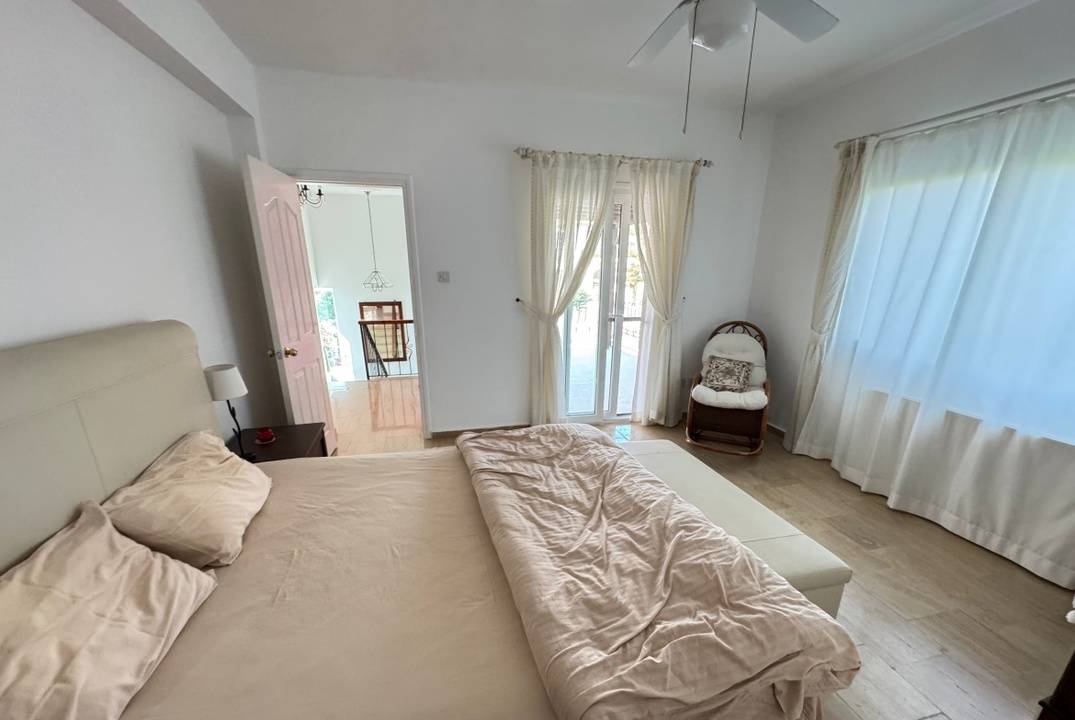 Spacious 3+1 Villa for Rent in Karşıyaka