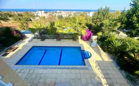 Spacious 3+1 Villa for Rent in Karşıyaka