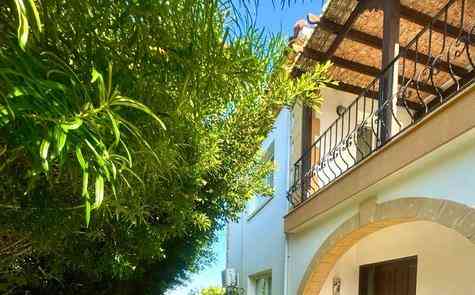Spacious 3+1 Villa for Rent in Karşıyaka