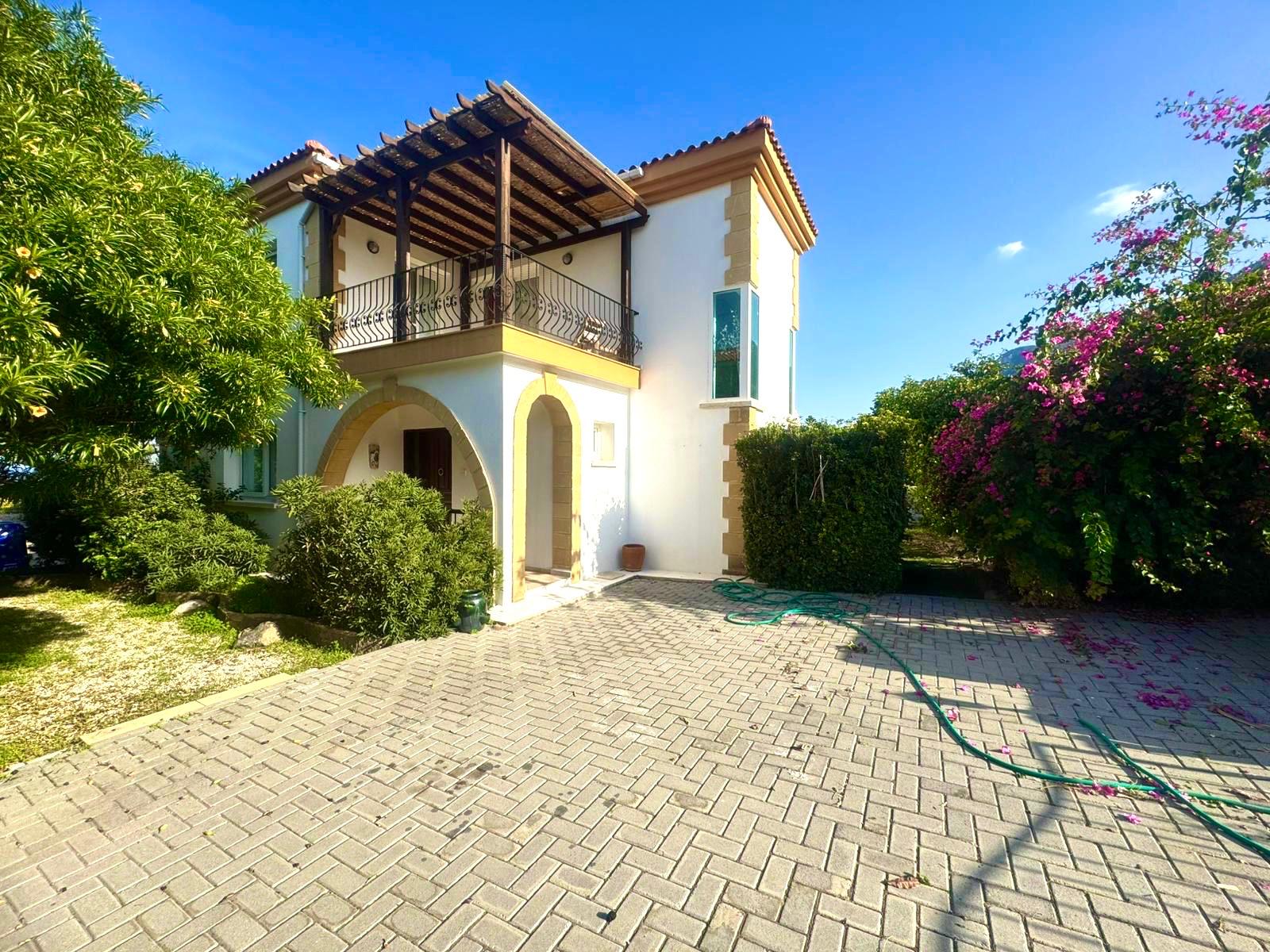 Spacious 3+1 Villa for Rent in Karşıyaka