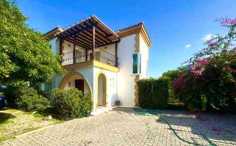 Spacious 3+1 Villa for Rent in Karşıyaka