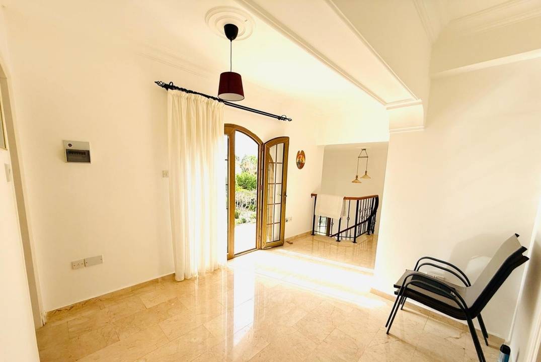 Detached Villa with Private Pool in Alsancak, North Cyprus
