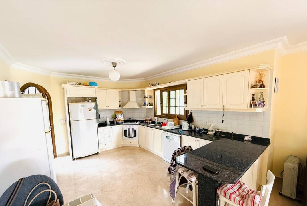 Detached Villa with Private Pool in Alsancak, North Cyprus