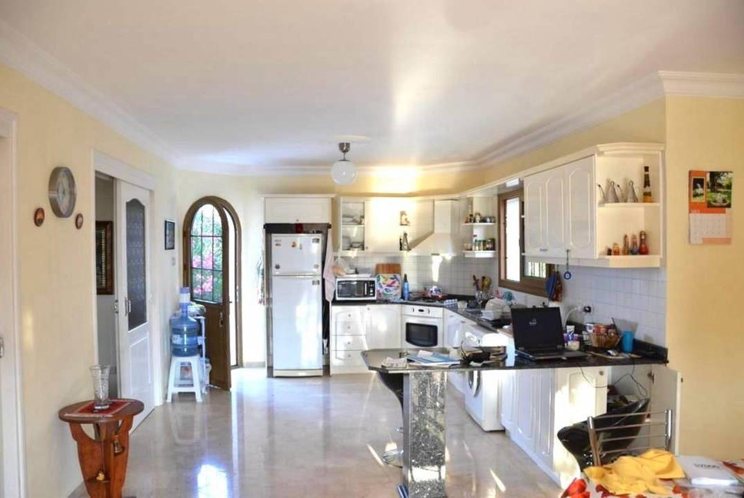 Detached Villa with Private Pool in Alsancak, North Cyprus