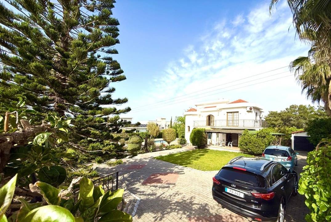Detached Villa with Private Pool in Alsancak, North Cyprus