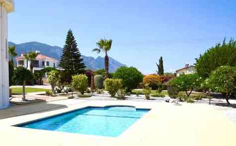 Detached Villa with Private Pool in Alsancak, North Cyprus