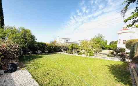 Detached Villa with Private Pool in Alsancak, North Cyprus