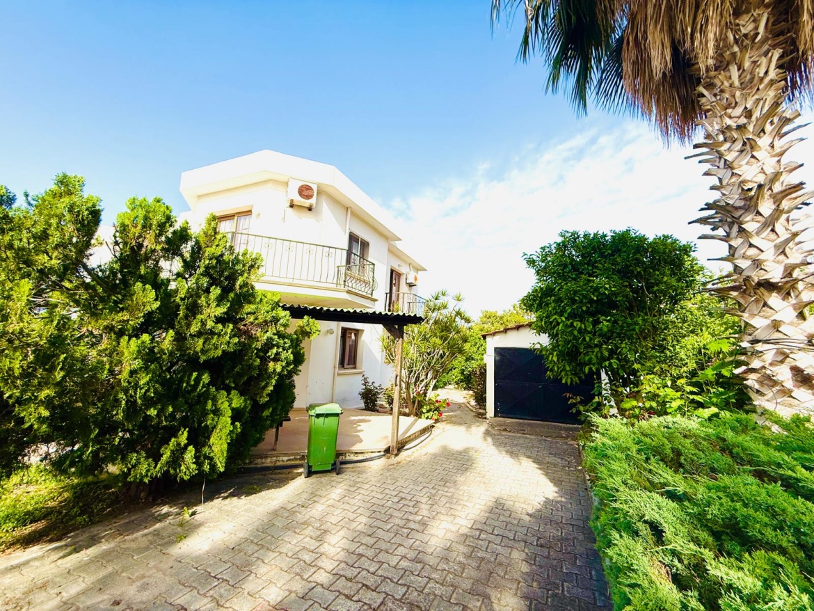 Detached Villa with Private Pool in Alsancak, North Cyprus