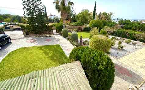 Detached Villa with Private Pool in Alsancak, North Cyprus