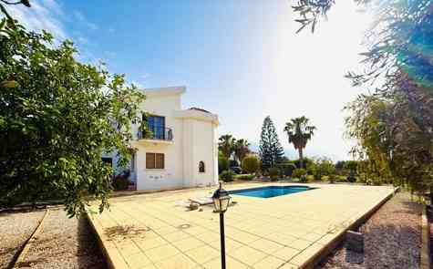 Detached Villa with Private Pool in Alsancak, North Cyprus