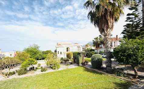Detached Villa with Private Pool in Alsancak, North Cyprus