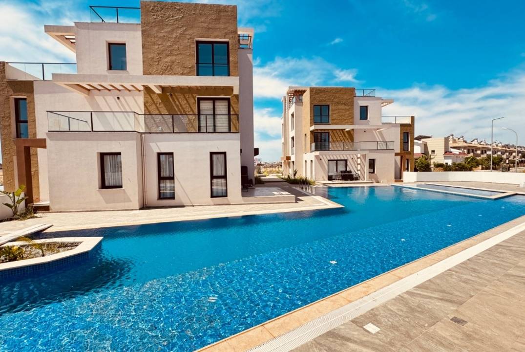 Stylish 2+1 Loft Apartment in Ötüken — Modern Living Near the Sea
