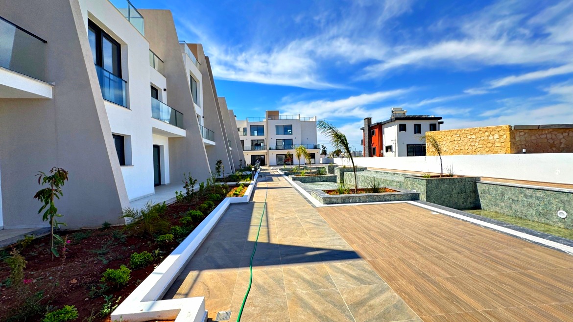 Corner 2+1 Loft Apartment with Private Roof Terrace at Garden Park, Iskele