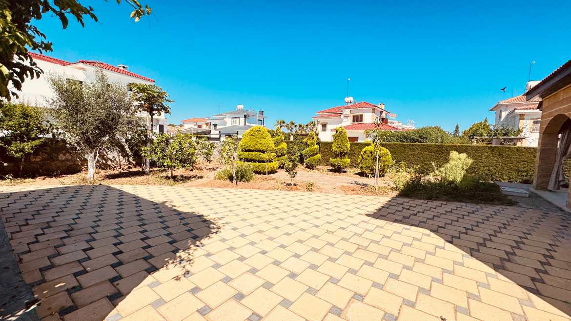 FOR SALE villa in Iskele, Bogaz - the sea and a supermarket nearby!