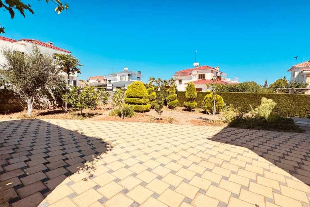 FOR SALE villa in Iskele, Bogaz - the sea and a supermarket nearby!