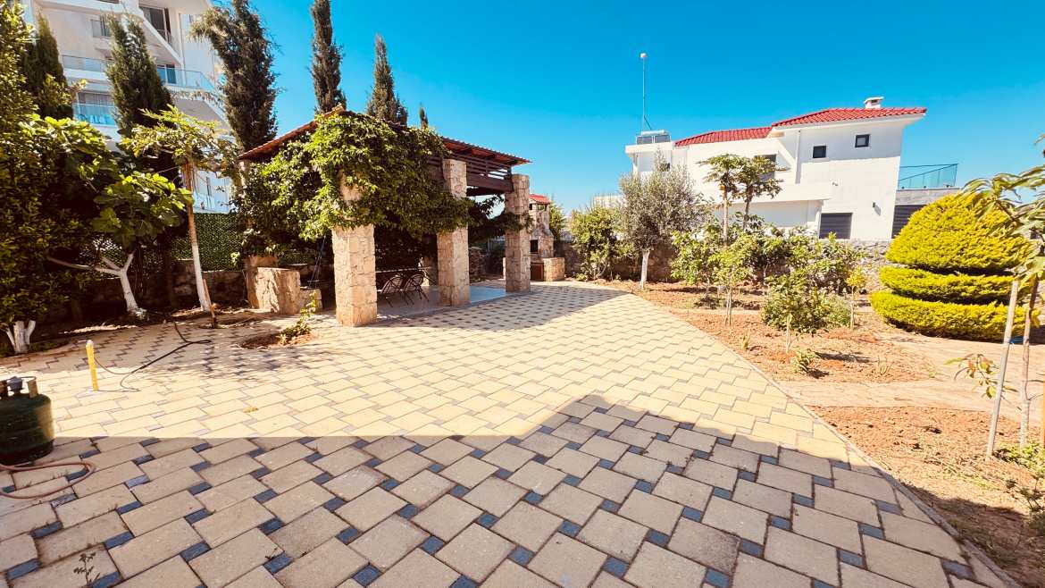 FOR SALE villa in Iskele, Bogaz - the sea and a supermarket nearby!