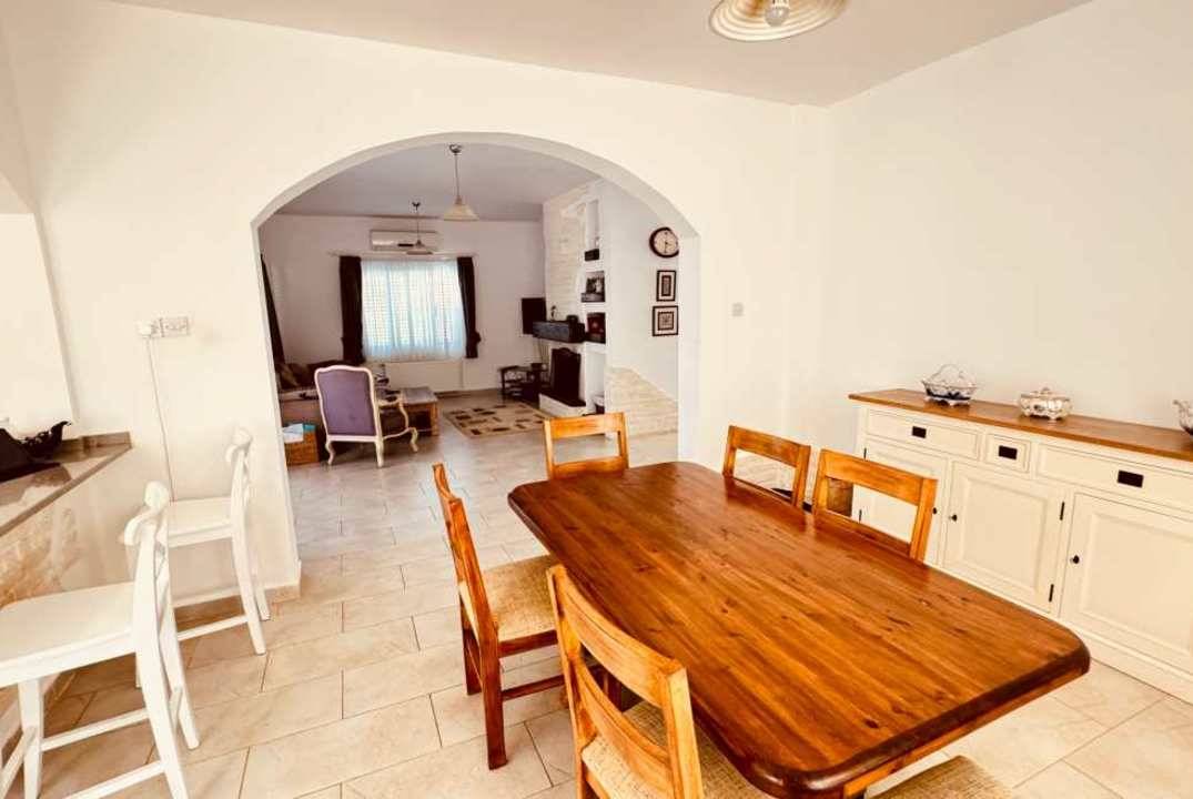 FOR SALE villa in Iskele, Bogaz - the sea and a supermarket nearby!