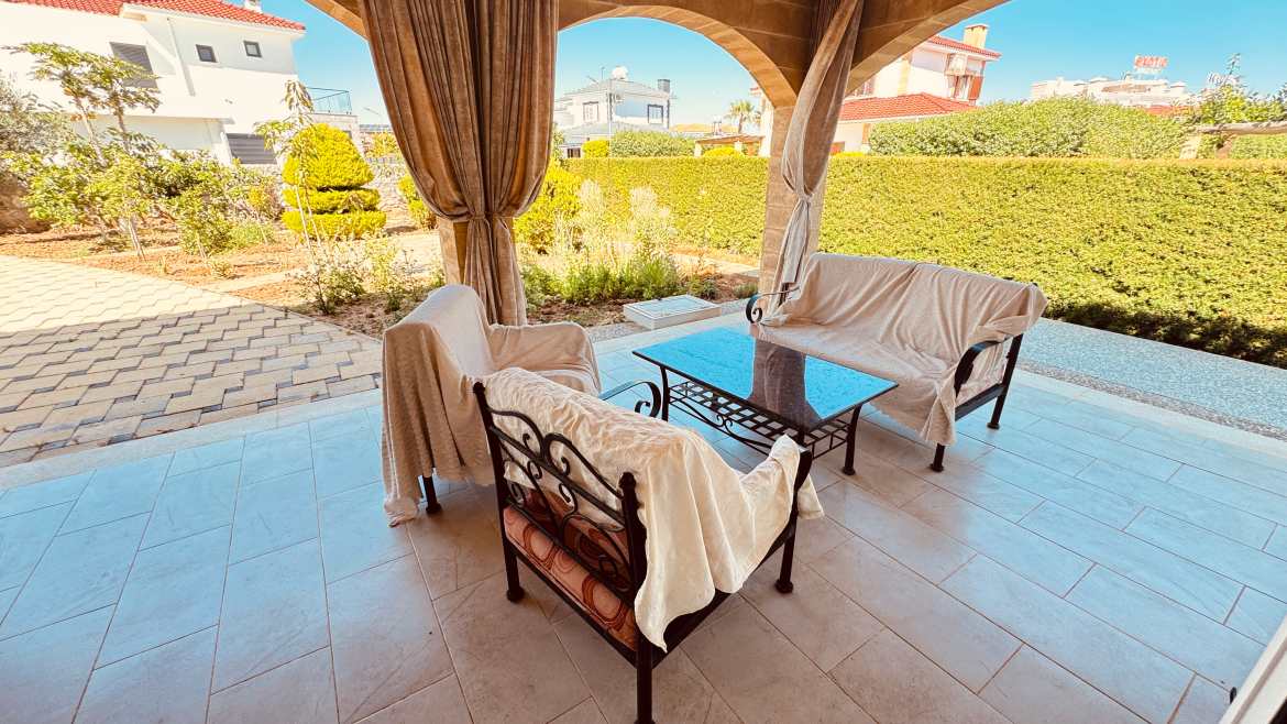 FOR SALE villa in Iskele, Bogaz - the sea and a supermarket nearby!