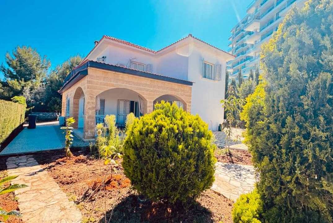FOR SALE villa in Iskele, Bogaz - the sea and a supermarket nearby!