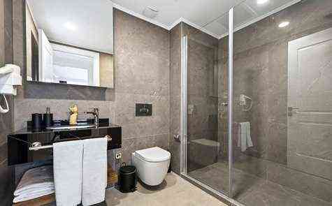 One bedroom apartment in luxurious five-star complex with a casino by the sea