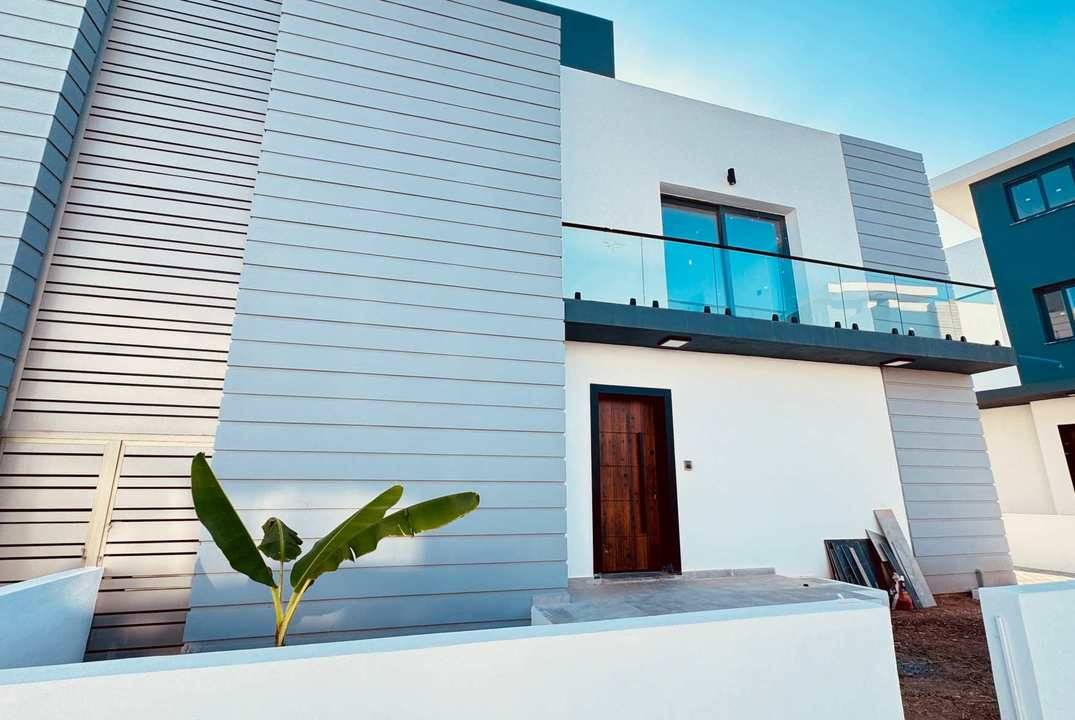 Ready 3 Bedroom Villa with Turkish Title Deed in Iskele – £395,000